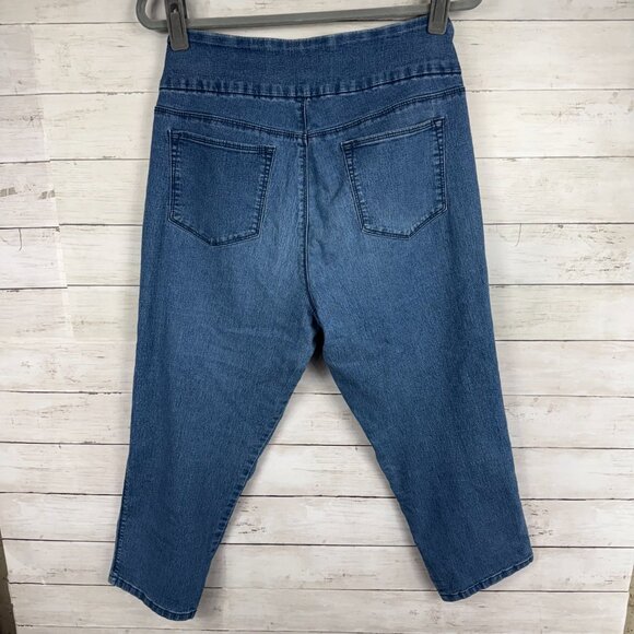 Style&co Pull-On Stretchy Denim Capris - Picture 2 of 5